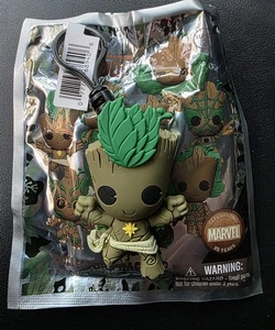 We Are Groot Series 2 Collectors Bag Clip Captain Marvel - Picture 1 of 2