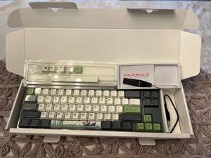 Ducky x Varmilo Miya68-Pro Panda White LED 65% Double Shot PBT Mechanical Keyboa - Picture 1 of 8