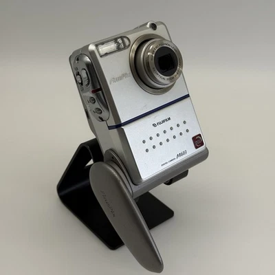 Fujifilm FinePix M603 Digital Camera 3.1MP Silver Compact Read - Image 1 of 4