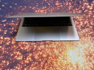 2018 A1932 Apple MacBook Air 13" Core i5 1.6 GHz 8GB RAM 128GB SILVER.OS Ventura - Picture 1 of 8