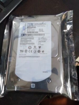 IBM 17P8581/ 45W2323/41Y8487 300GB 15K FC 3.5" 4Gbps HDD - Bild 1 von 2