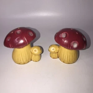 Mushroom Salt & Pepper Shakers Red Whimsical Vintage - Picture 1 of 6