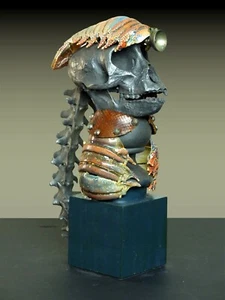 Sculpture Art Singulier Brut Outsider Vanité Memento Mori Cabinet Curiosité - Picture 1 of 12