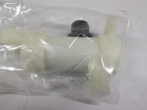 2004-2012 Chevy Malibu Pontiac G6 15284528 Genuine GM Washer Pump T-44G - Picture 1 of 3