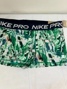 NEW Women’s Nike PRO Mid-Rise Allover Print Training Shorts 2XL Green DQ5573-365 - Picture 1 of 6