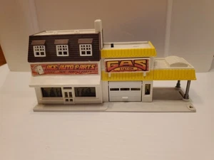 1989 Lewis Galoob Toys Micro Machine City Scene Ace Auto Part/Gas Station-LIGHTS - Picture 1 of 6