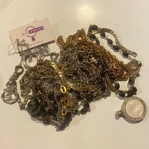 LOTE A GRANEL DE CADENAS SURTIDAS Y CADENAS PARCIALES - LOTE DE JOYAS  - Imagen 1 de 2