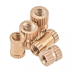M1.4-M8 Moldeo por inyección de latón Tuerca arrugada Hilo hembra Inserto Tuercas para pulgar - Imagen 1 de 5