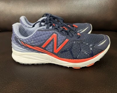 Женские туфли New Balance Vazee Pace размер 6,5 синие/розовые беговые - Изображение 1 из 4