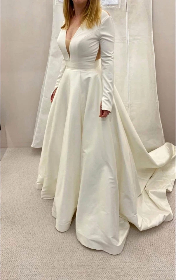 Justin Alexander Signature Wedding Dress Size 10 - Image 1 of 4