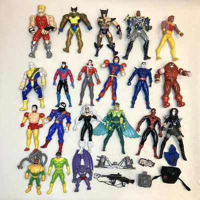 Vintage 1990s Toybiz Marvel X-Men & Spider-Man Action Figures Mixed Lot - Image 1 of 4
