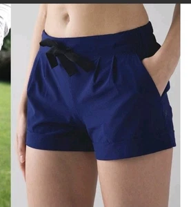 Pantalón Corto Lululemon Spring Break Away Azul Marino Talla 10 - Imagen 1 de 9