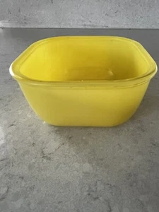 Vintage Jeanette Square Refrigerator Dish Yellow Glass Retro MCM - Picture 1 of 4
