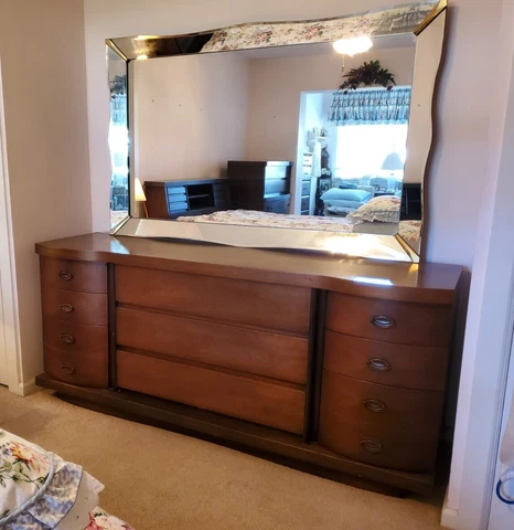 Vintage Mid-Century Modern Wood 5 Piece Triple Dresser Bedroom Set Full/Queen Cover