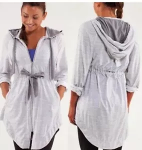 Size 6 Lululemon Womens Vitality Adirondack Jacket Commuter Fossil Gray Cinched - Picture 1 of 18