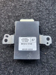 Lexus IS SERIES Network Gateway Computer Control Module Unit OEM - Picture 1 of 2