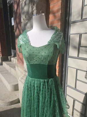 VTG 1940s Emerald Green Strapless Flocked Tulle Polka Dot Maxi Formal Gown - Image 1 of 4