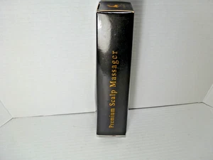 USAGA 32 Finger Kopf Kopfhaut Massagegerät mit Holzgriff - Stressabbau Werkzeug Neu im Karton - Bild 1 von 4