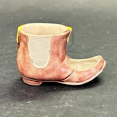 Pyrogène porte allumettes en faïence en forme de chaussure - Photo 1/4