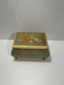 Vintage Wooden inlaid Made In Italy Footed Jewelry Music Box Romance Gorgeous - Picture 1 of 11