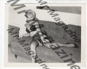 Vintage Risqué B&W Pinup 4"x5" Sexy Cheesecake Blonde Stockings Lingerie XQ-13 - Picture 1 of 1