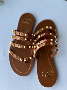 Valentino Garavani Rockstud Slides Gr. 37 braun Nieten (gold) Thong AUSVERKAUFT! - Bild 1 von 16