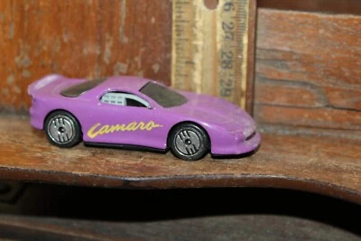 Veículo Hot Wheels 1992 Chevy Camaro Chevrolet fundido e plástico - Imagem 1 de 4