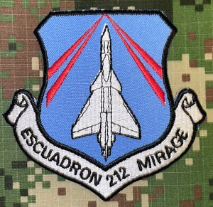 Gancho de parche FAC Escuadron 212 Mirage y planchado nuevo A374 - Imagen 1 de 2