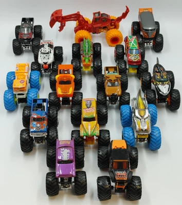 Lote de 15 Monster Jam Hot Wheels Monster Trucks escala 1:64 fundido a presión sin duplicados Foto 1 de 4