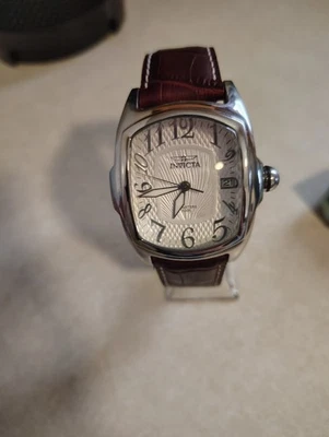 Reloj de pulsera Invicta Lupah 4392 para hombre Foto 1 de 4