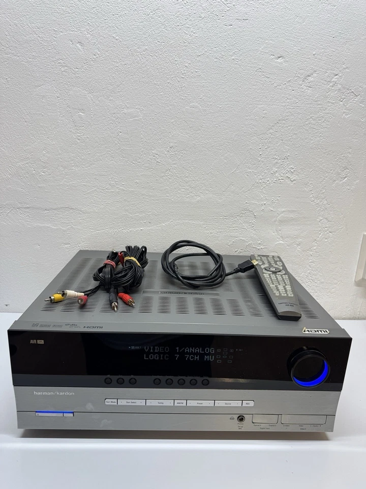 Harman/Kardon AVR 245/230 7.1  A/V Receiver Silber  Inklusive Fernbedienung - Bild 1 von 4