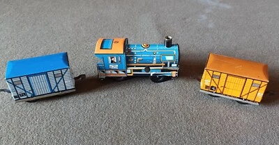 Lemezaru Gyar “Shunting-Train”: Locomotive & 2 cars,Tin Litho, Hungary, working - Bild 1 von 4