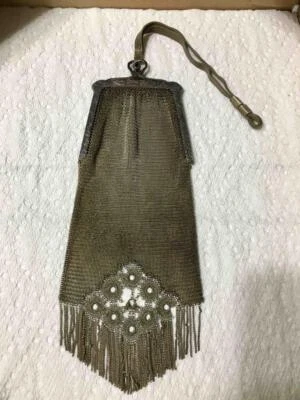 Cartera antigua de malla soldada para bebé con flecos de encaje, Alemania, marco en relieve, Alpaca Foto 1 de 4