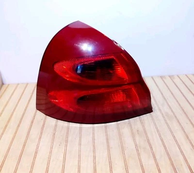 2004-2008 庞蒂亚克大奖赛车手 (LH) 尾灯 25 美分面板安装原始设备制造商  — 第 1/4 张图片