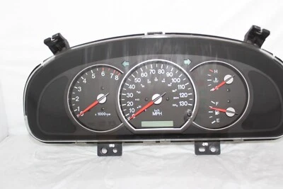 Cuadro de instrumentos velocímetro medidor de panel 02 03 Kia Sedona 132.474 millas Foto 1 de 4