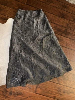 Falda Larga Gris Larga Textura Ondulada Larga Larga Larga Larga Larga de Xscape Talla 10 Foto 1 de 4