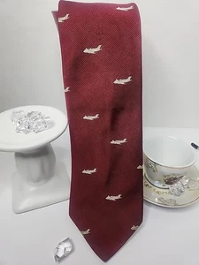 Beechcraft Duke burgunderrote Krawatte und weiße Flugzeugflugzeuge  - Bild 1 von 23