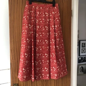 Viyella Ladies Chiffon Style Long Red Floral Summer Cottagecore Skirt Size 10. - Picture 1 of 10