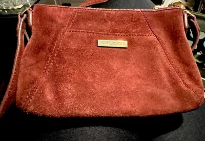 Элизабет и Джеймс, слива/баклажан микро Cynnie Microsuede сумка w золотой фурнитуры - Изображение 1 из 4