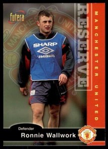 Futera Manchester United 1997 - Ronnie Wallwork (Reserve) No.27