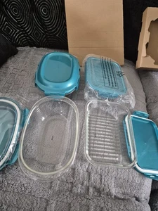 Lock&Lock set of 4 Containers Emerald Green 2 x 850 ml and 2 x 1L Glass with Lid - Picture 1 of 5
