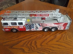 Code 3, 1/ 32 FDNY SEAGRAVE REAR MOUNT LADDER 10,  911 TRUCK - Picture 1 of 13