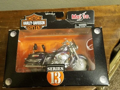 Maisto Nueva Harley-Davidson CVO Custom Die-cast Motocicleta Serie 13 Foto 1 de 2