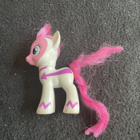 My Little Pony Masked Pinkie Pie Figure 2010 Cover