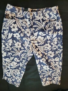 NWT Bill Blass Jeans Wear 20W Capri Native Denim Jeans Hawaiian Print Easy Fit - Picture 1 of 7