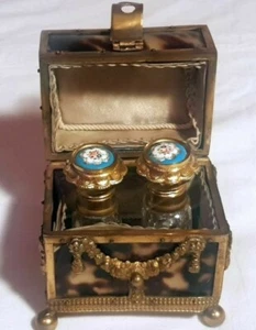 Antikes Reise Parfum / Necessaire des 18. Jhdts. mit Schildpatt - Imagen 1 de 1