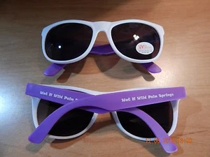 GAFAS DE SOL DE PLÁSTICO WET N WILD PALM SPRINGS DISEÑO TURÍSTICO DIVERTIDO BLANCO PÚRPURA NUEVAS - Imagen 1 de 5