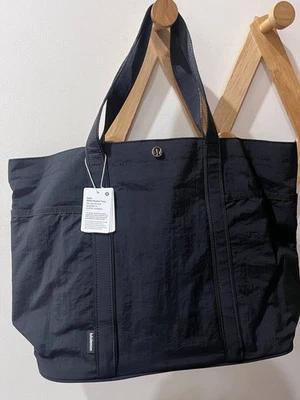NWT Lululemon Daily Tote Bag 20L Large Multi Pocket Shoulder Gym Travel Black - Image 1 of 4