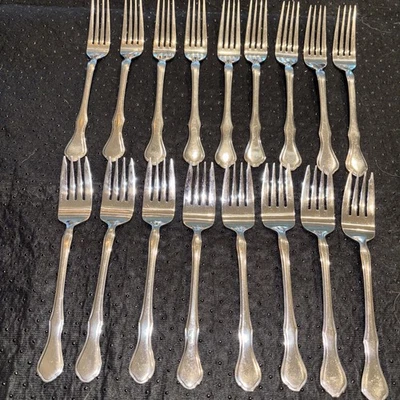 Pfaltzgraff Briarwood Set of 9 Dinner-8 Salad Forks 18/0 Stainless - Image 1 of 4