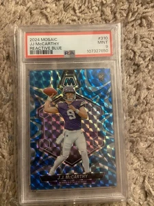 2024 Panini Mosaic - Rookies J.J. McCarthy #310 Reactive Blue Mosaic Prizm (RC) - Picture 1 of 1